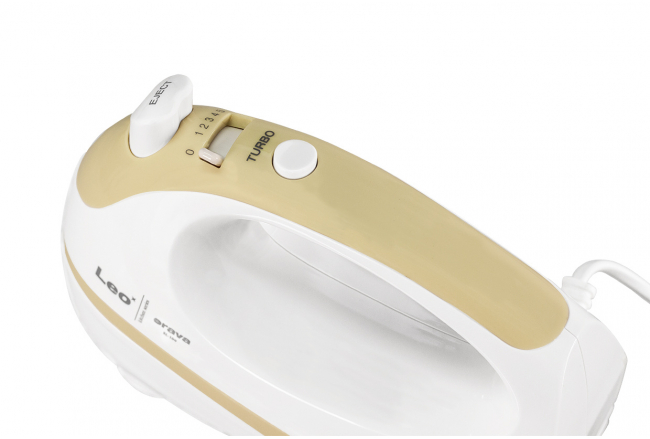 Elektrický ručný šľahač s vysokovýkonným motorom