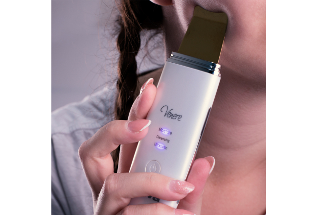 Ultrazvuková špachtľa na čistenie pleti