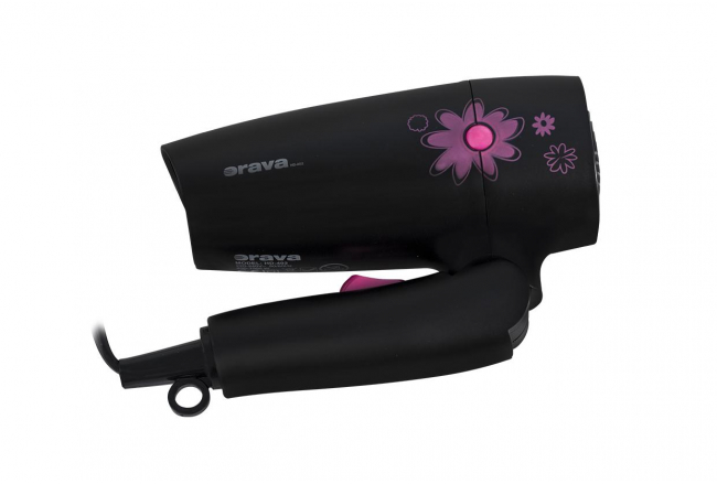 Cestovný sušič vlasov so sklopnou rukoväťou.