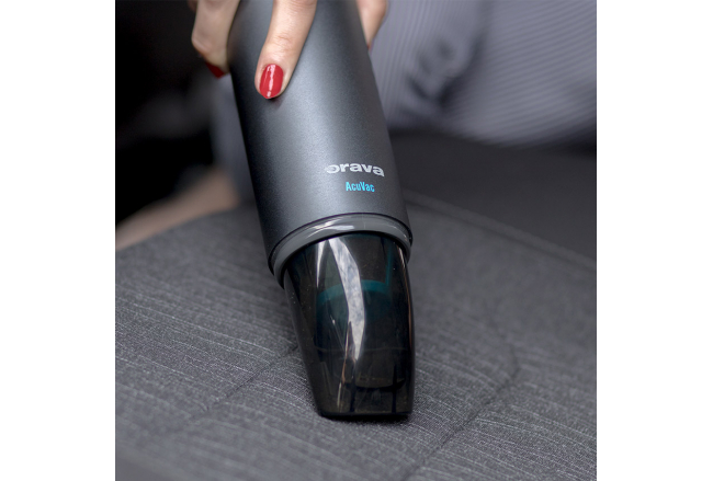 Mini ručný vysávač