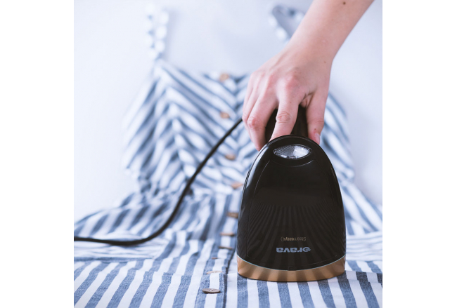 Ručný naparovač odevov