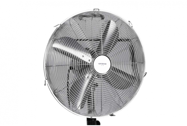 Stojanový ventilátor v atraktívnom dizajne z nehrdzavejúcej ocele