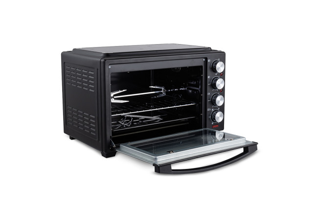 Electric oven with two-plate glass ceramic hob