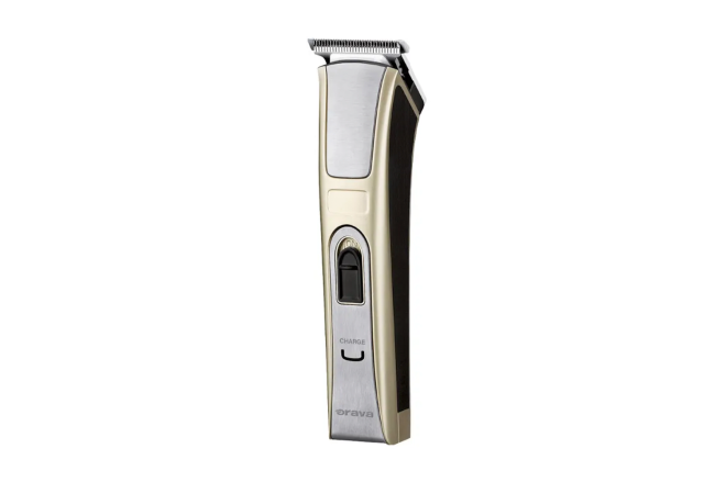 Hair clipper with a rechargeable battery