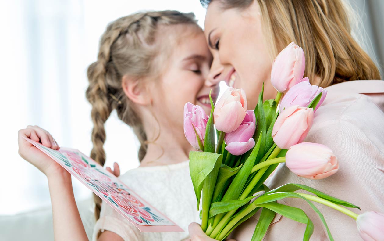 5 tips for gifts that will please every mom