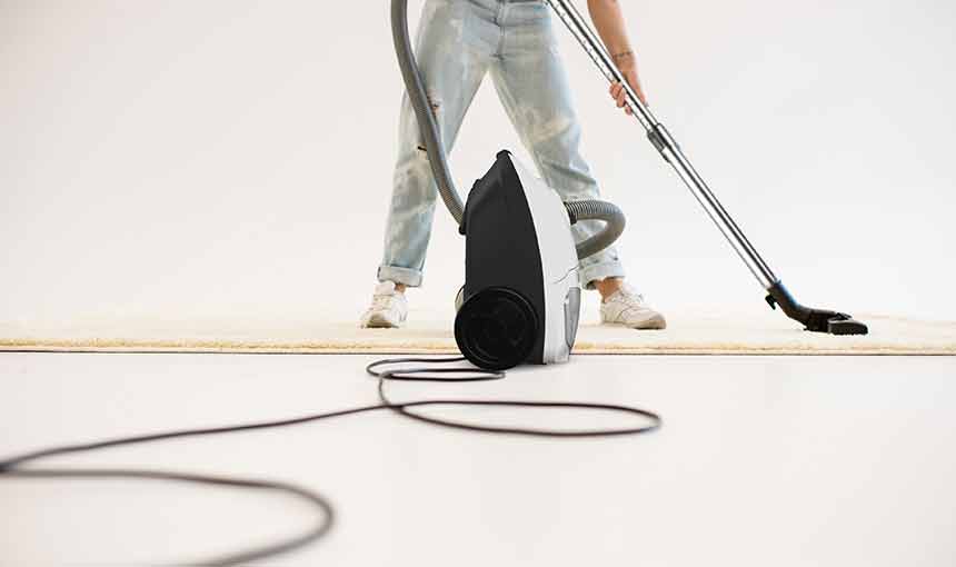 Vacuuming a million spots before Christmas is handled easily by Volcano 1