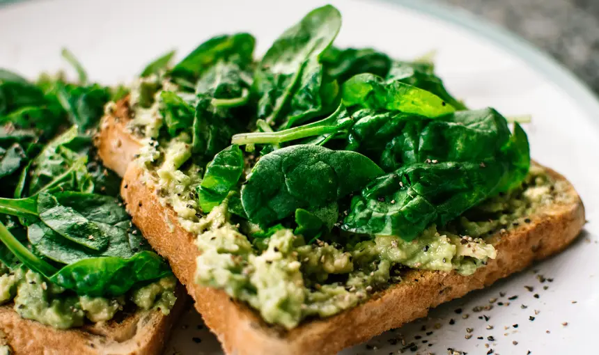 Kurací toast s avokádom